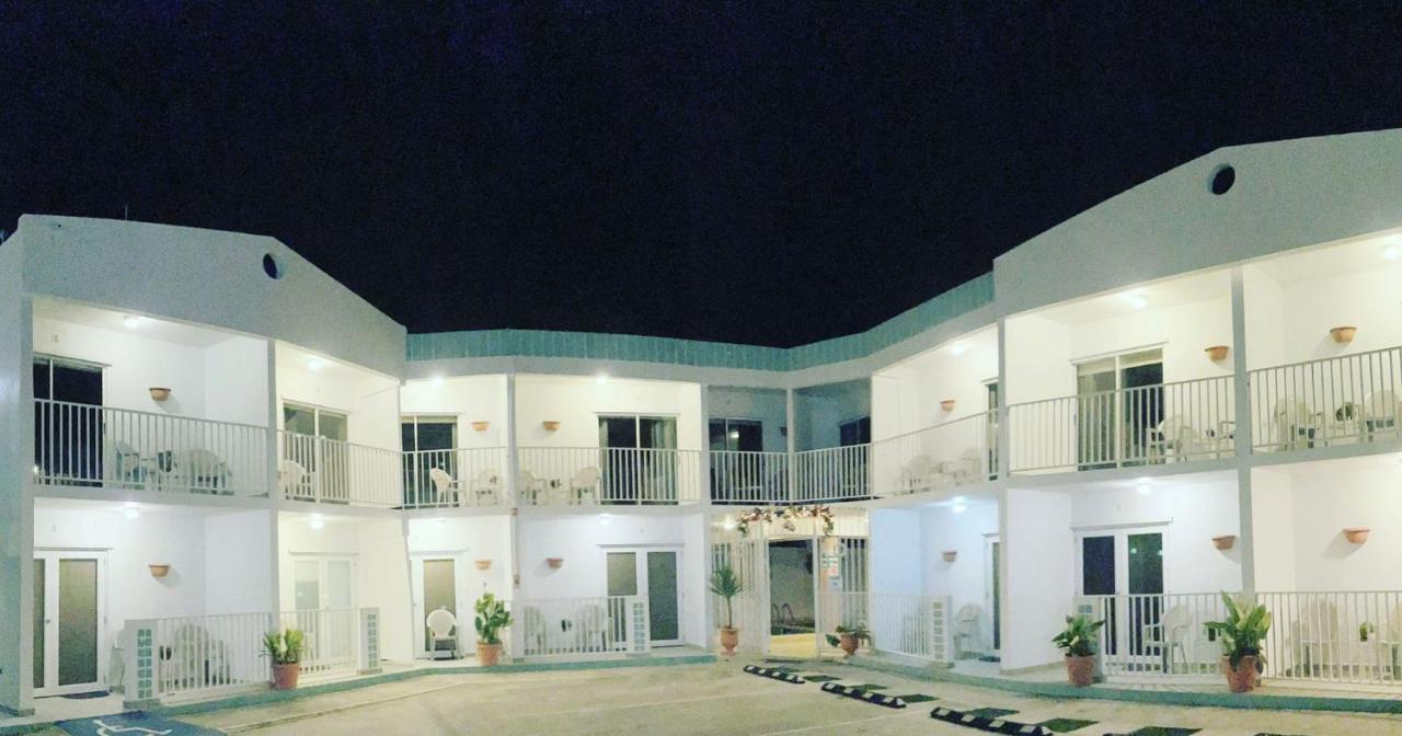 Nautilus By La Jamaca Hotels-Downtown La Parguera Lajas Bagian luar foto